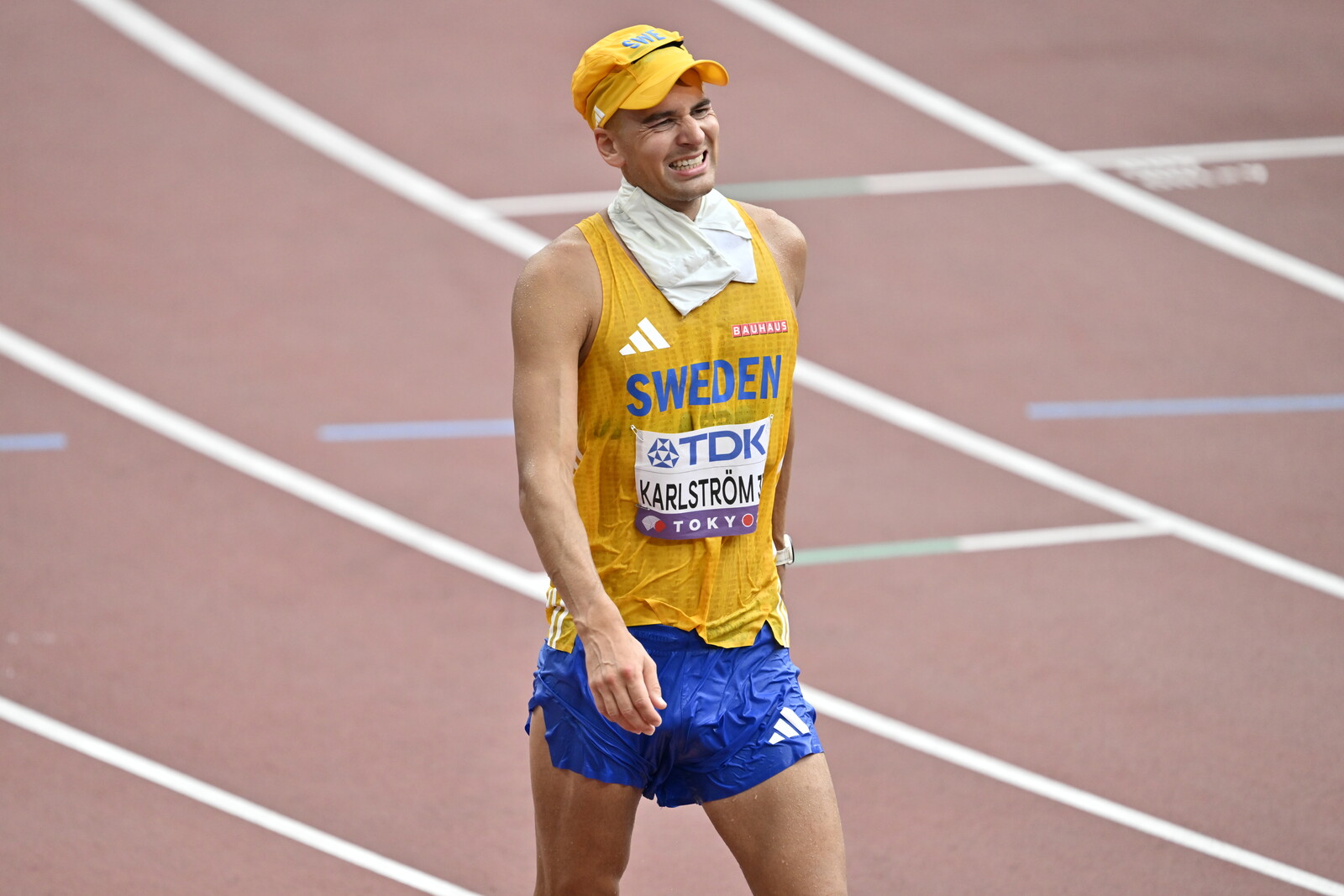 Perseus Karlström Finishes 19th in Tokyo After Race Struggles
