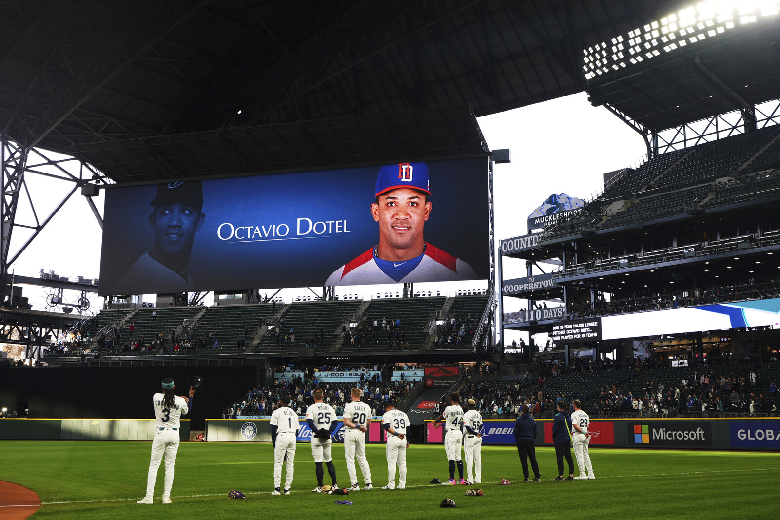Former MLB Star Octavio Dotel Dies in Dominican Republic Nightclub Collapse