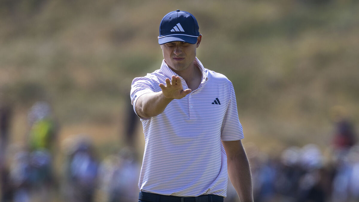 Åberg climbs into contention after seven birdies and 66 at The Open