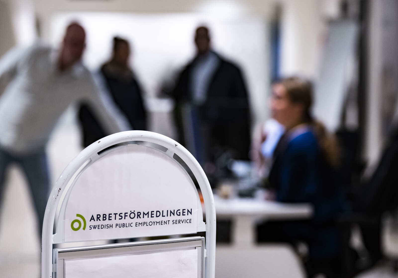 April Unemployment Rises to 8.9 Percent Due to Seasonal Factors
