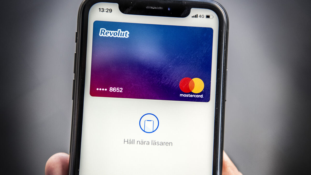 Revolut outage leaves customers unable