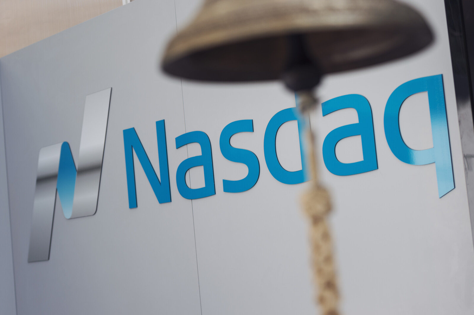 Between Christmas and New Year's Rush on the Stockholm Stock Exchange
