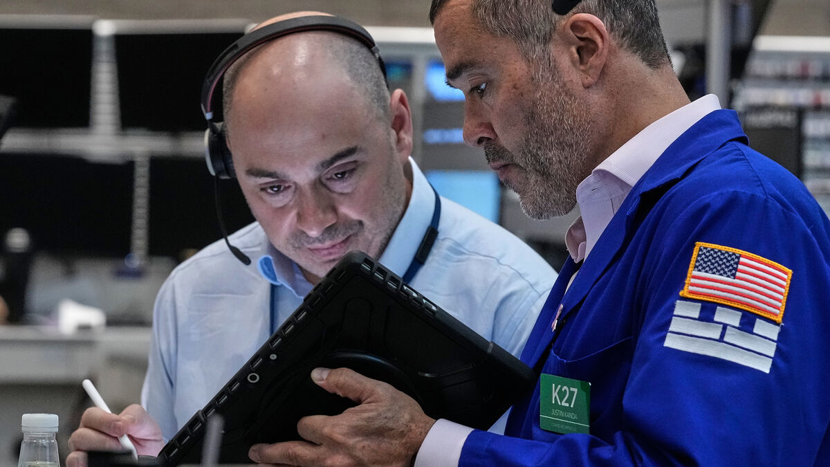 Wall Street rebounds after AI