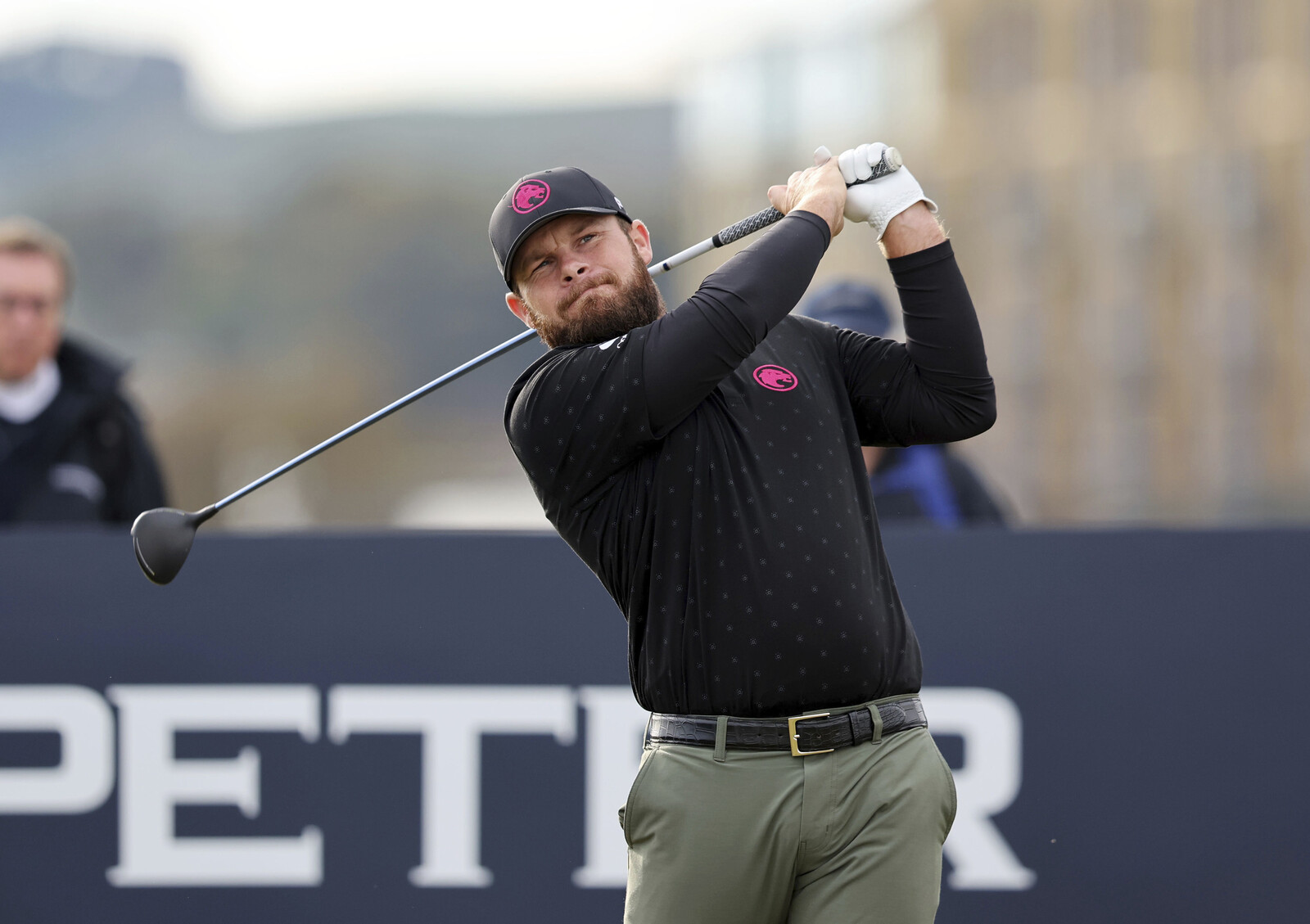 Dream golf by LIV player – leads on the European Tour