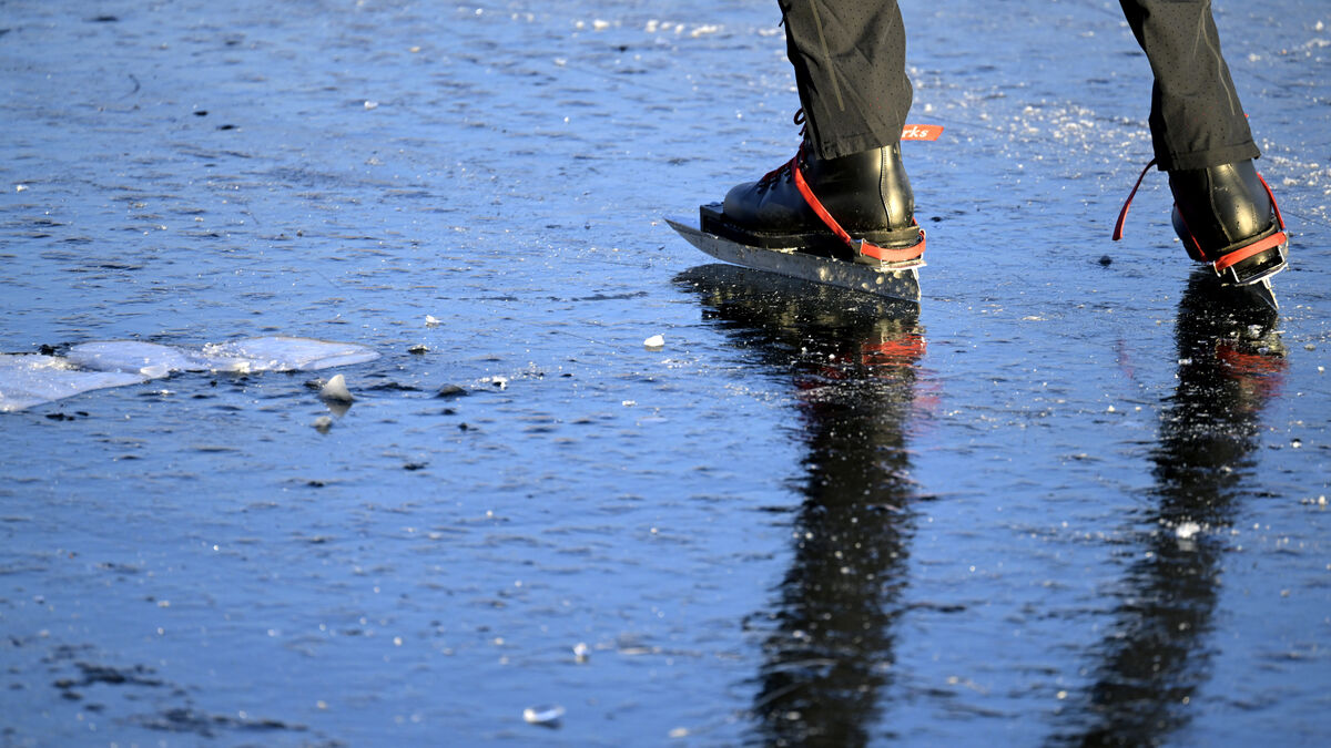 Twelve fatal accidents annually – so you're safe on the ice