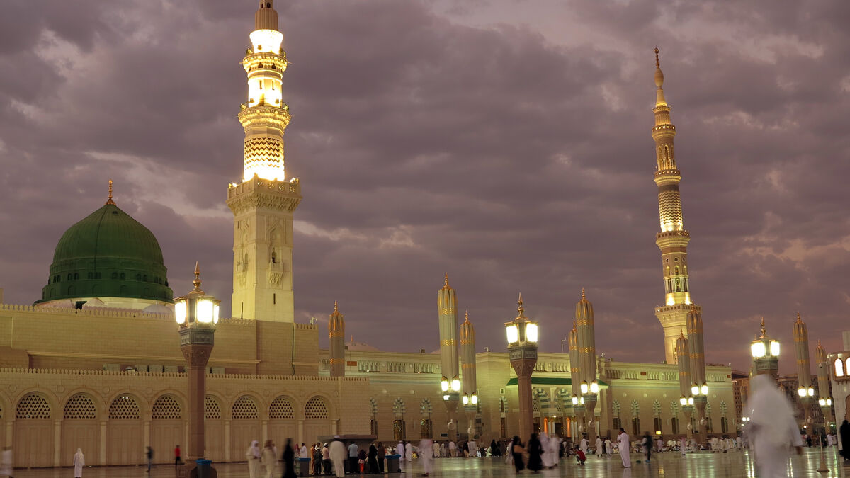Many pilgrims feared dead in