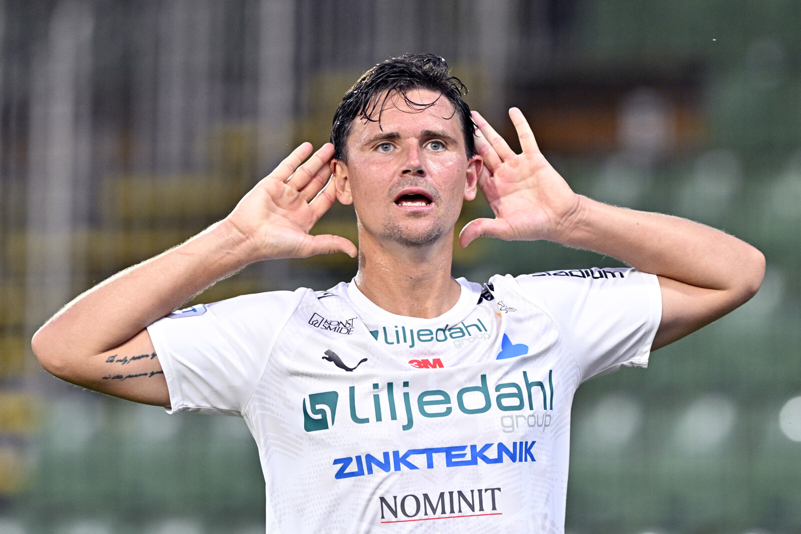Värnamo Triumphs Over Degerfors in Intense 3-2 Match