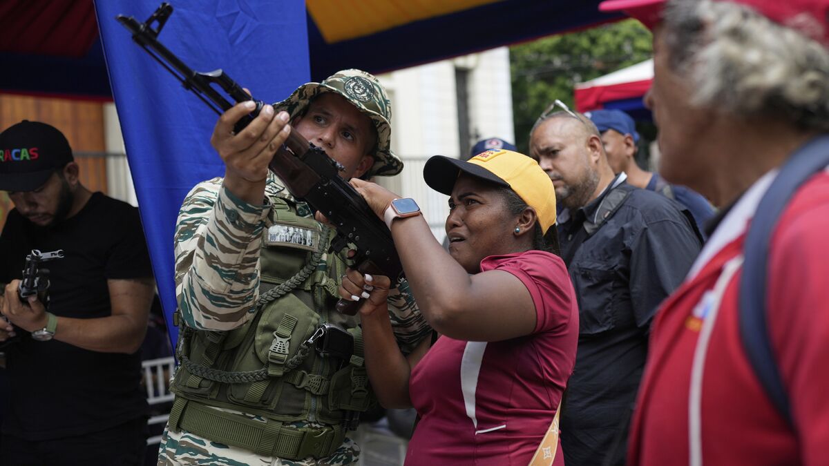 Trump Warns Maduro Against Provoking