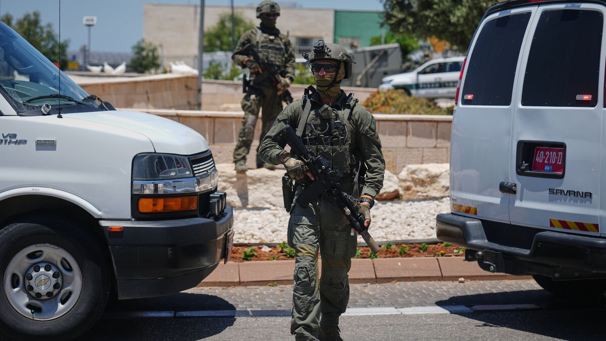 Suspected terror attack in Israel - shots fired in several locations