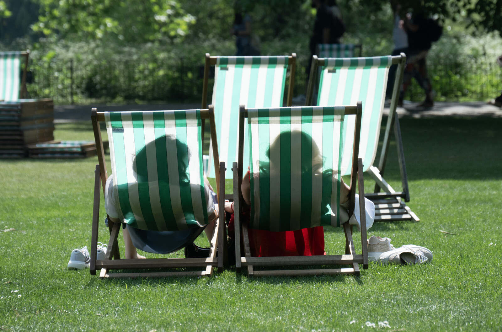 What to Do If Your Boss Calls During Vacation