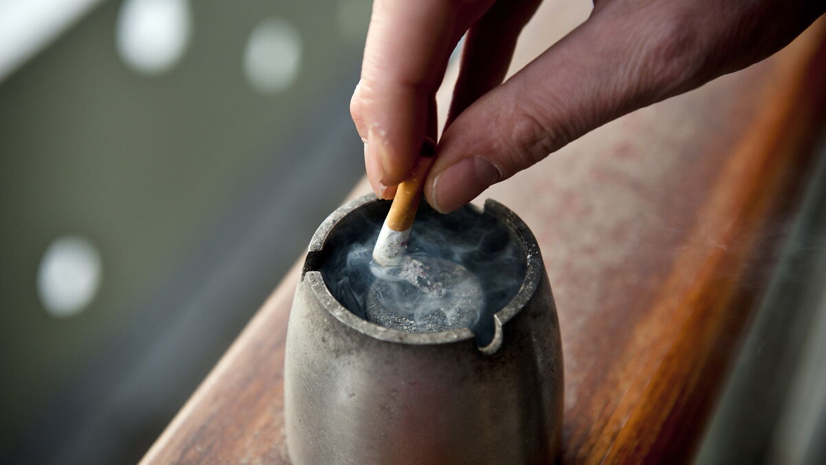 Lifetime smoking ban for young