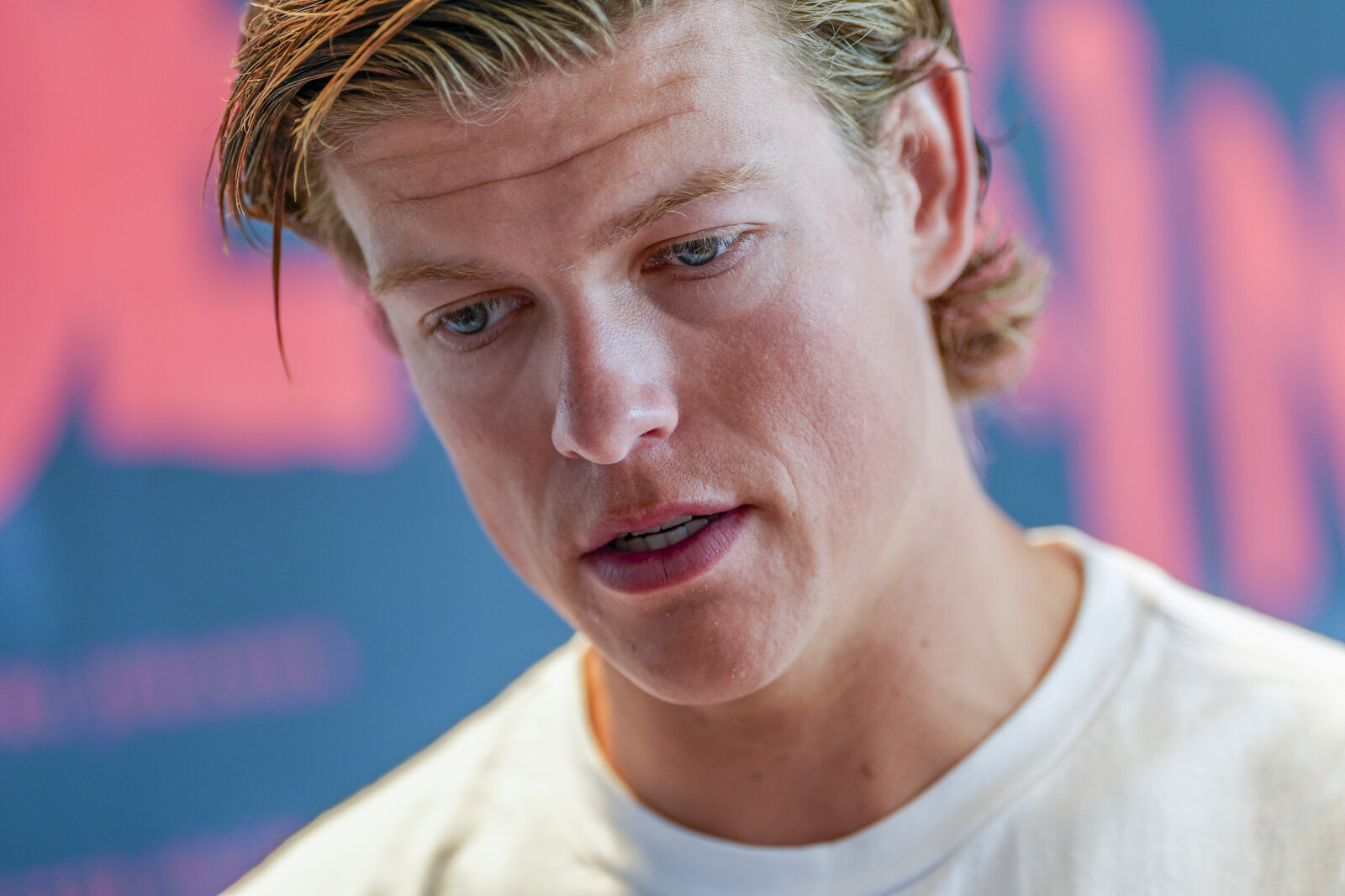 Klæbo Hospitalized After Enormous Wasp Sting During USA Training Camp