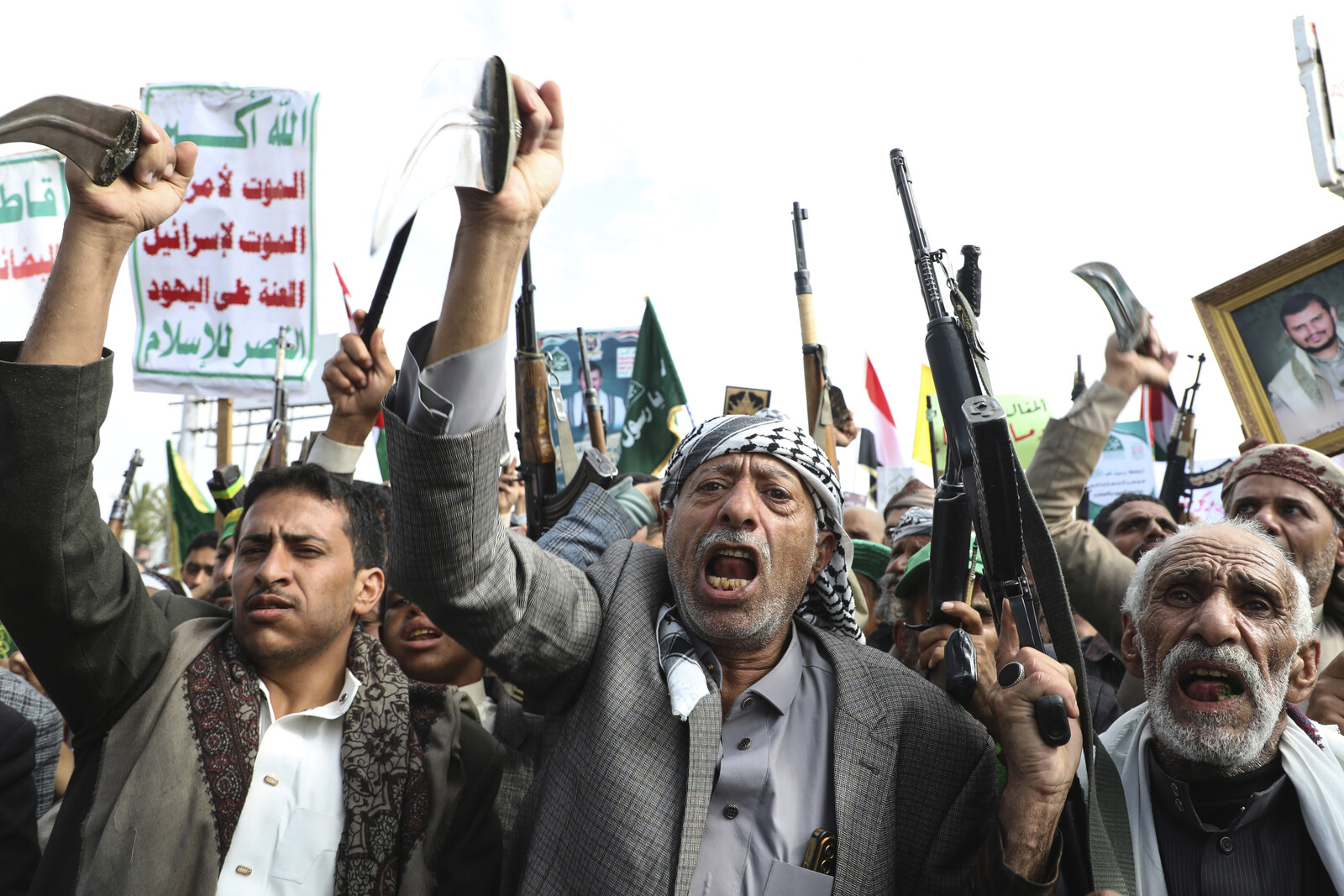 Houthi Prime Minister Killed in Israeli Air Strike in Yemen