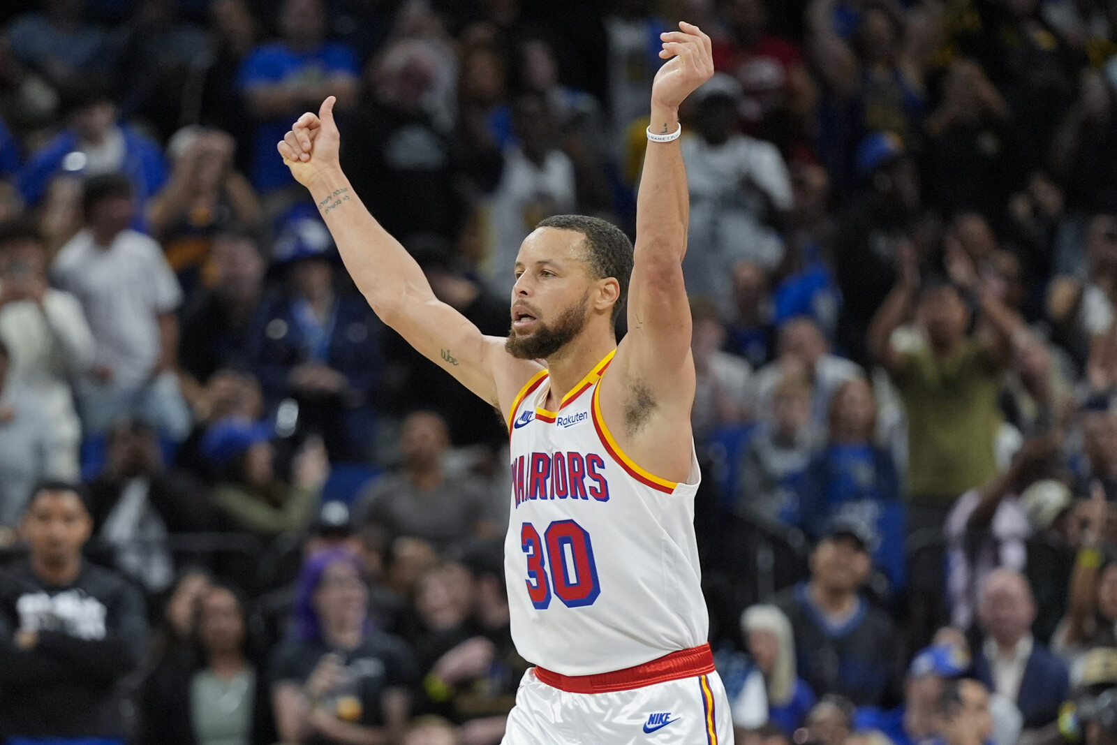 Curry's Artistic Points – from Half Court