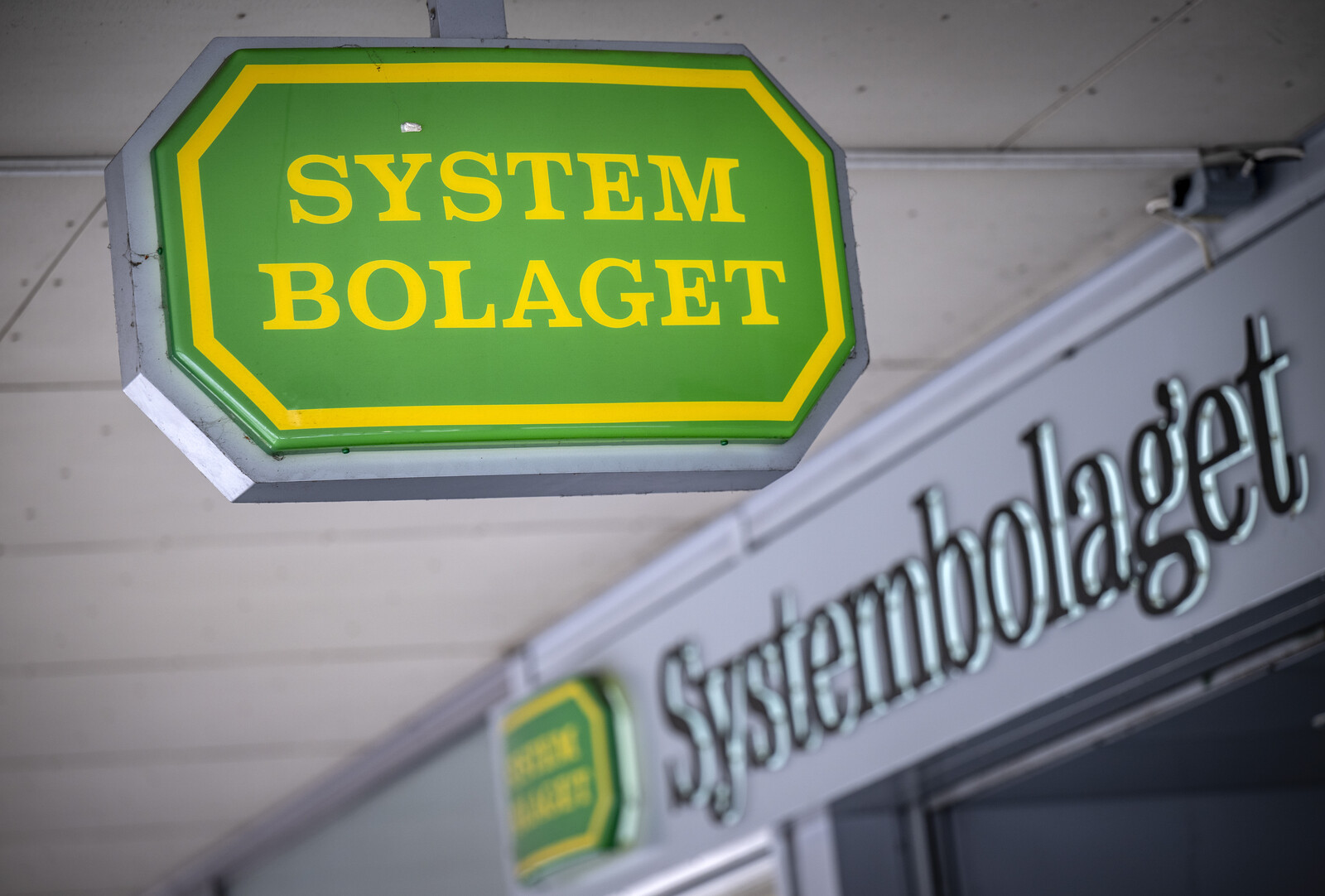 Sewage Explosion Closes Systembolaget Store in Borgholm | Sweden Herald