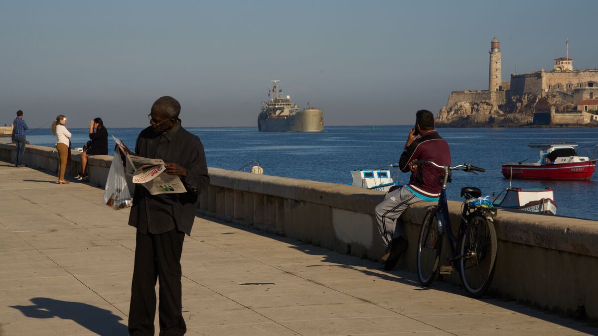 Mexican ships carrying 814 tons