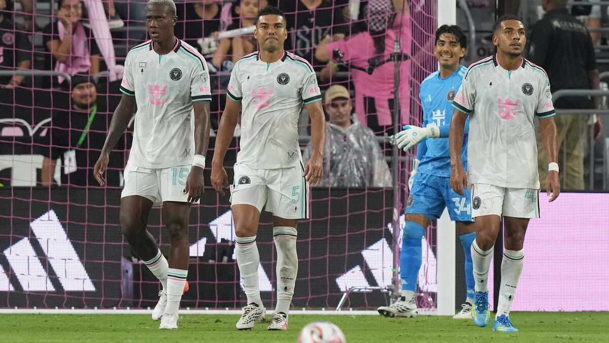 Casemiro scores own goal in MLS debut for Inter Miami