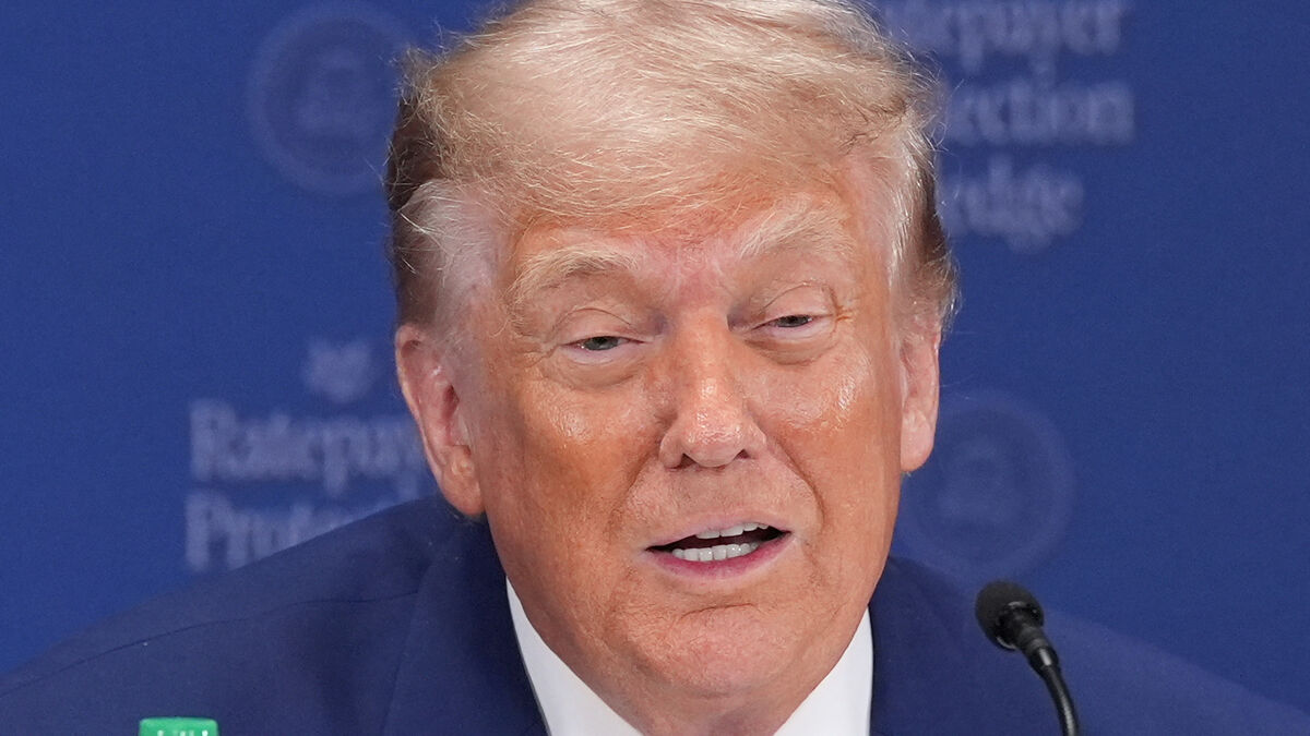 Trump rolls out new tariffs on EU imports as old duties expire