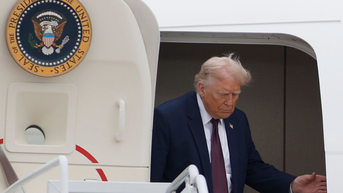 Trump criticizes Senate vote blocking him from resuming war with Iran