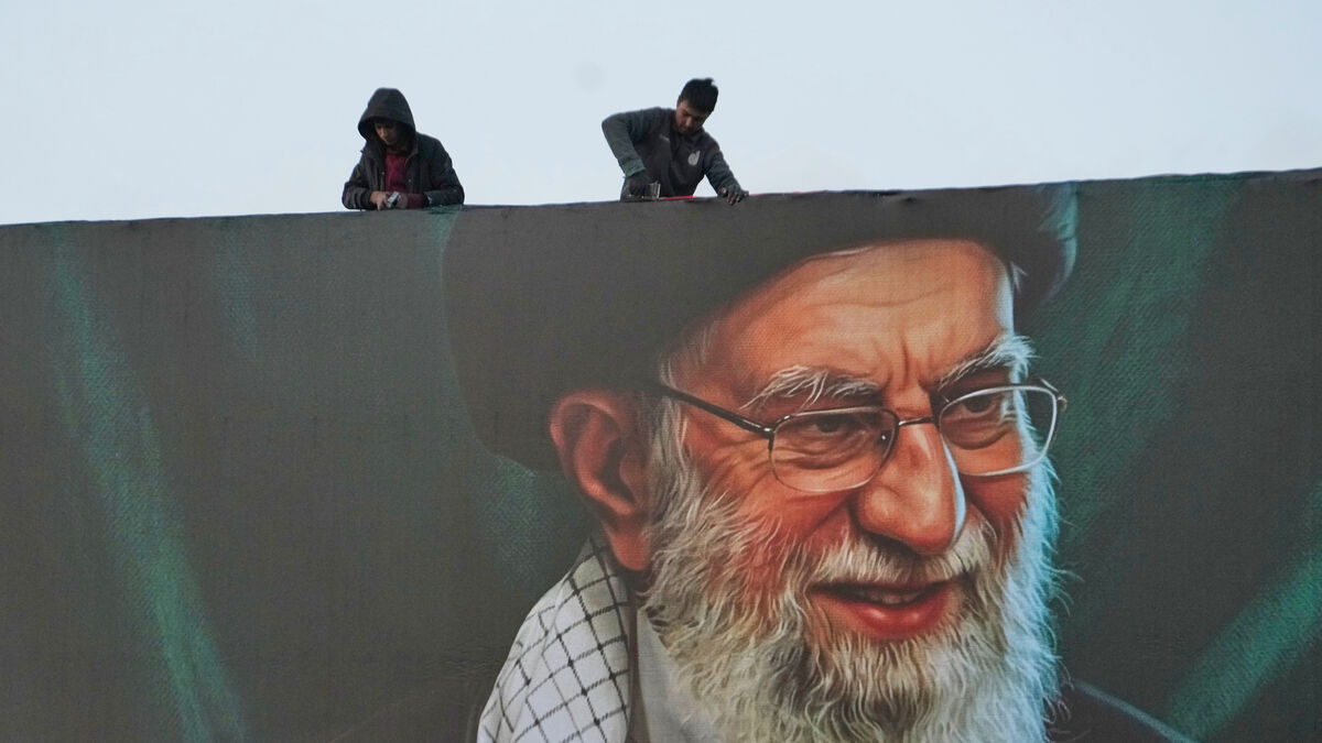 Iran: Khamenei to be buried
