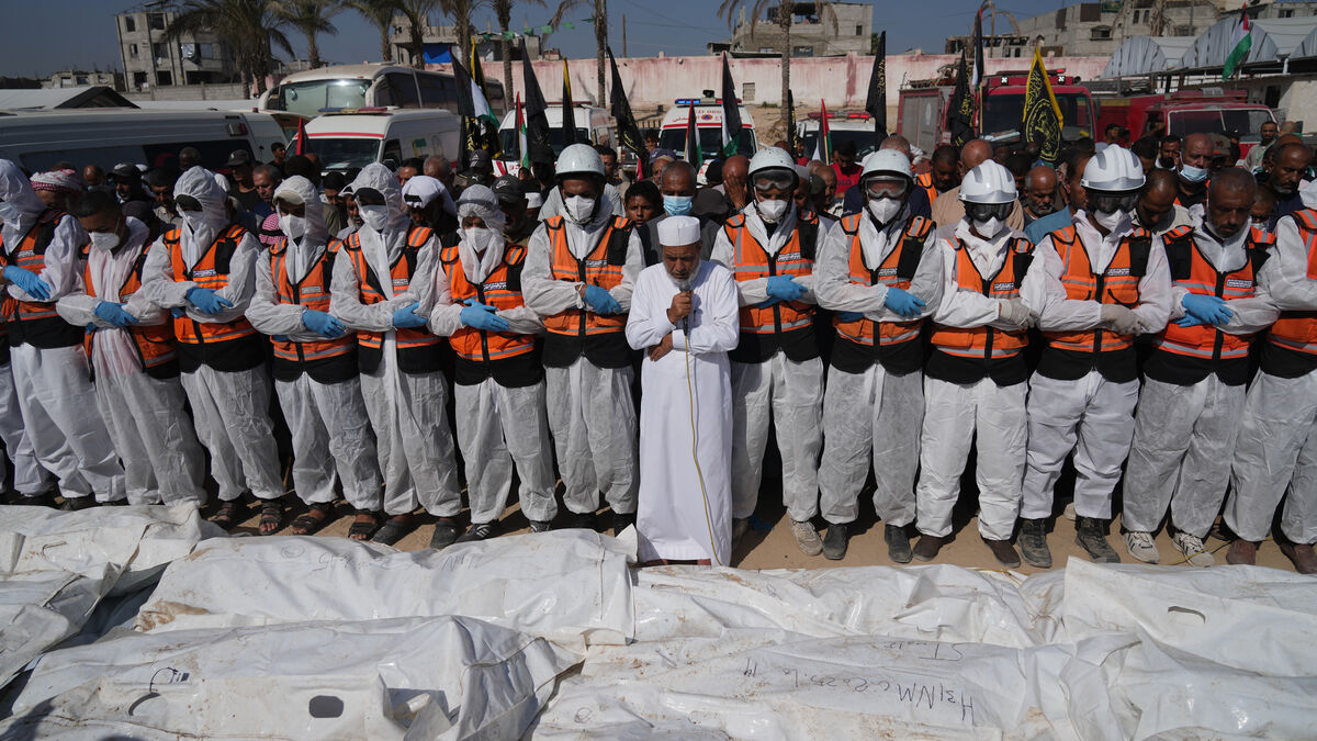 Israel Returns 30 Palestinian Remains to Gaza