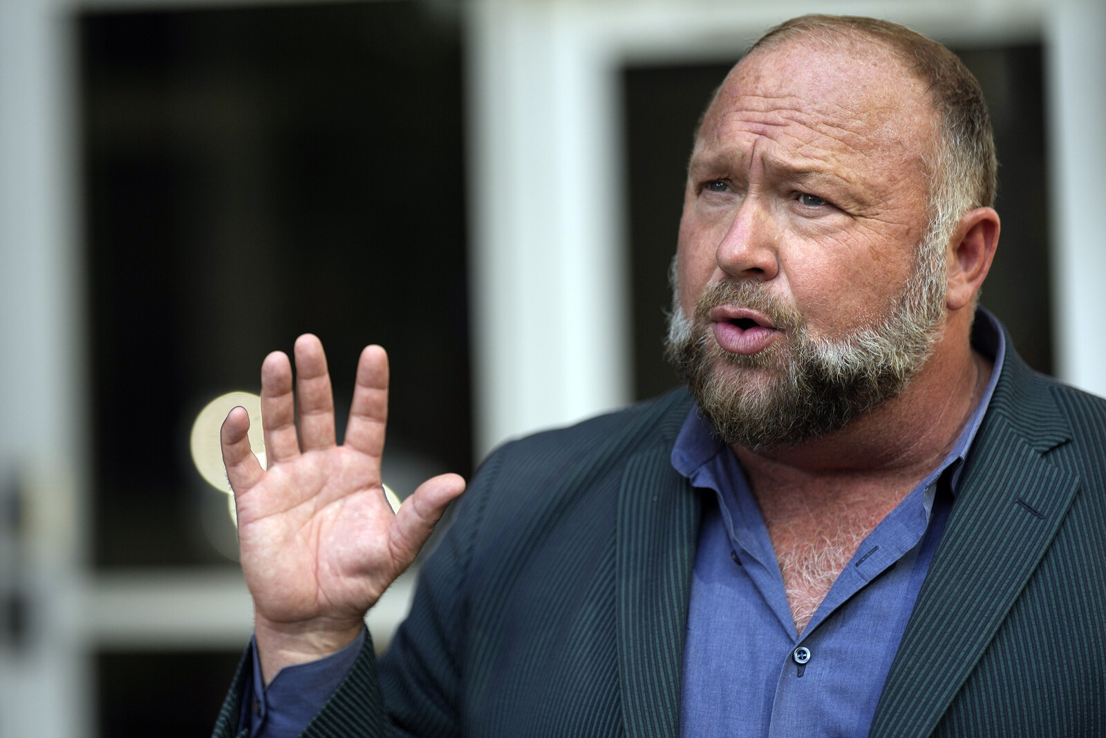 Judge stops sale of right-wing extremist site