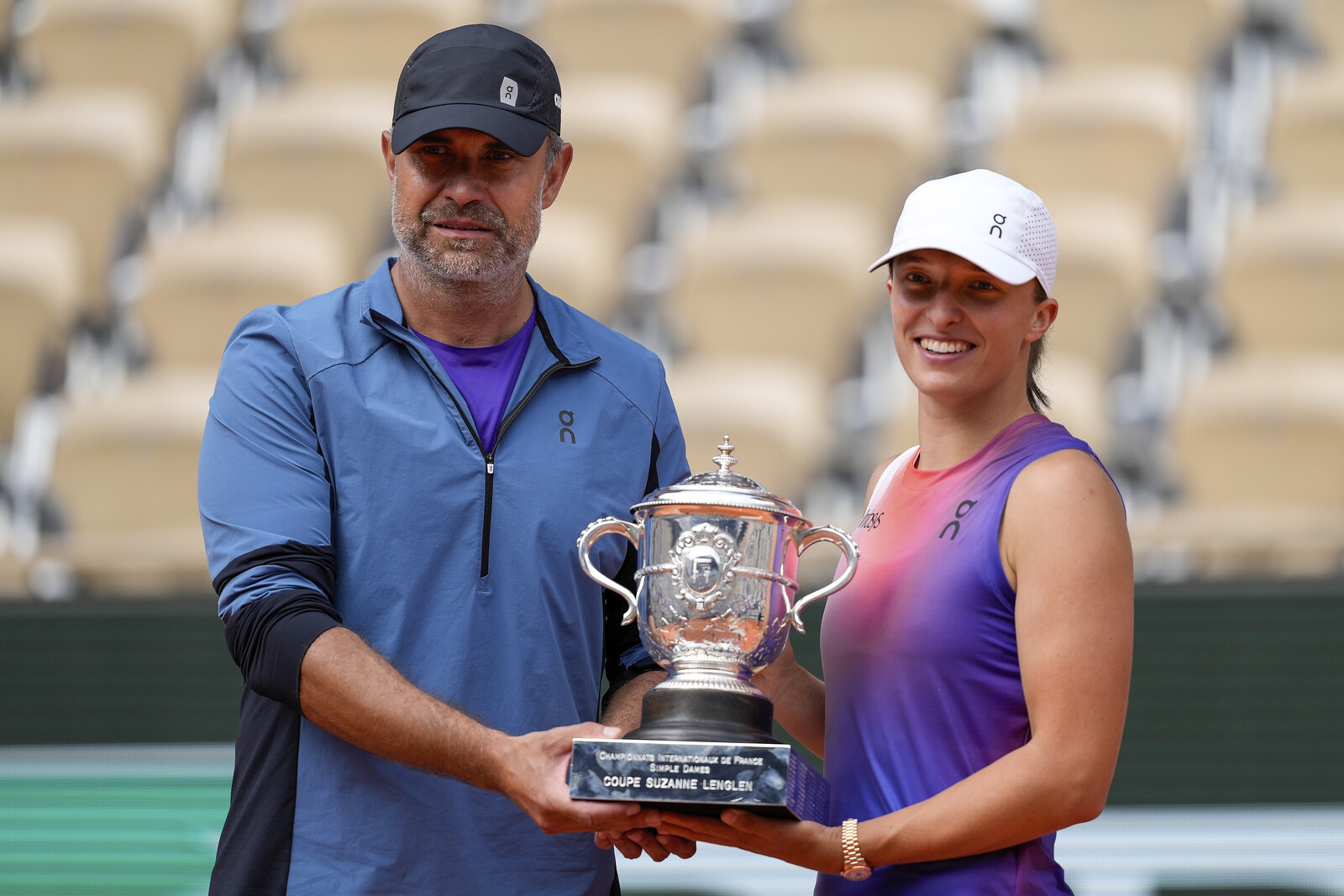 World Number One Breaks with Coach