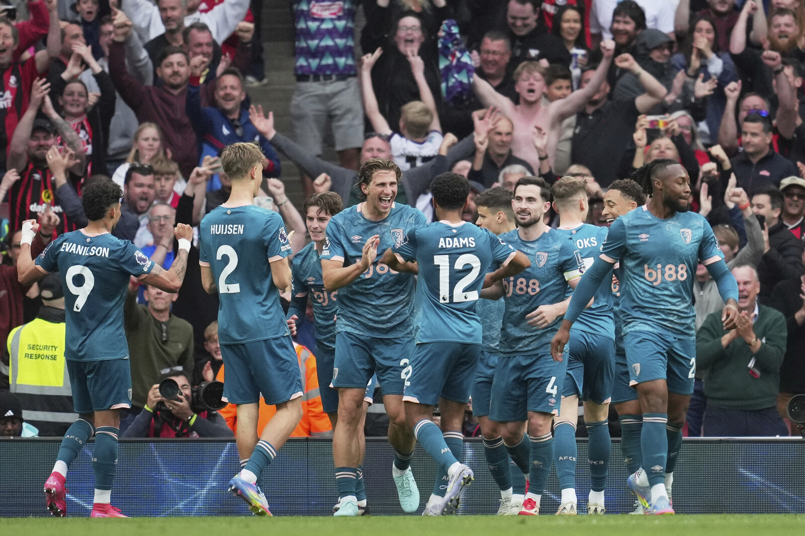 Arsenal Faces Challenging Week with Losses to PSG and Bournemouth