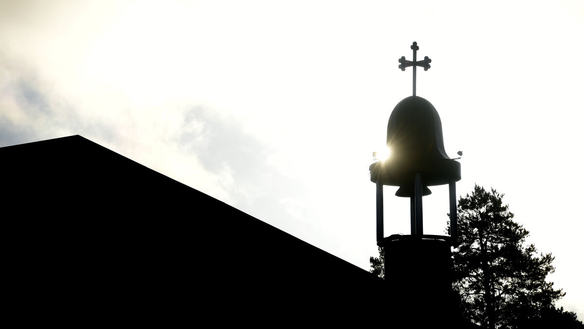 Nightly church bell ringing in Falkenberg remains a mystery