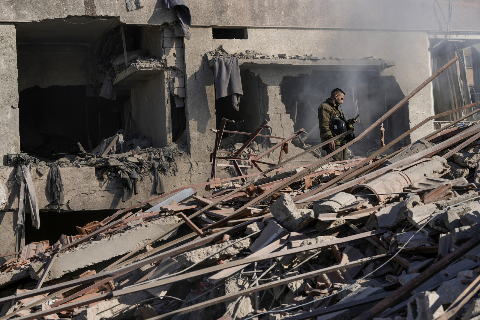Lebanon Condemns Israeli Attacks on
