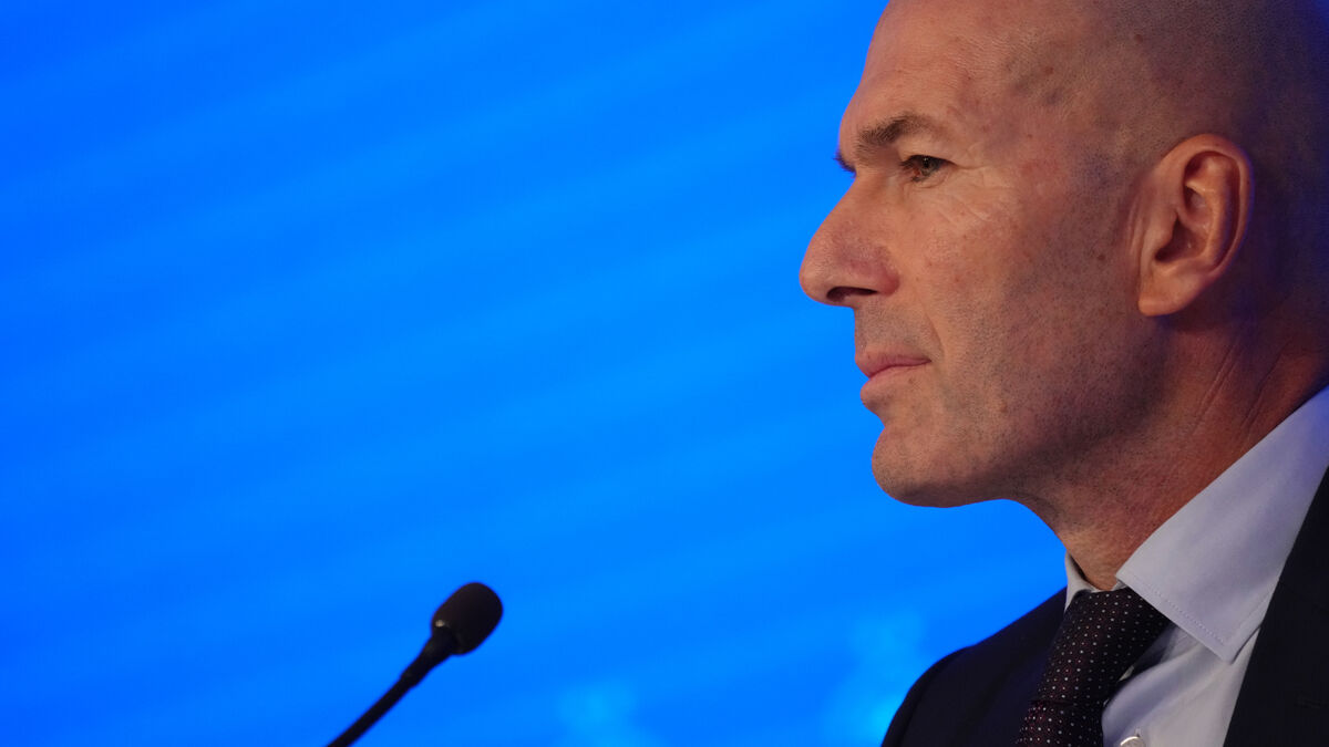 Zinedine Zidane appointed France coach