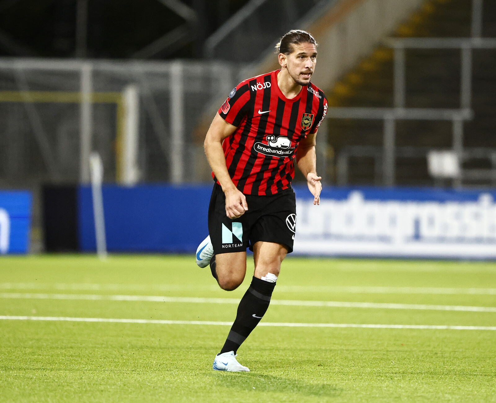 Top Scorer in the Top Division Sidelined with Cruciate Ligament Injury