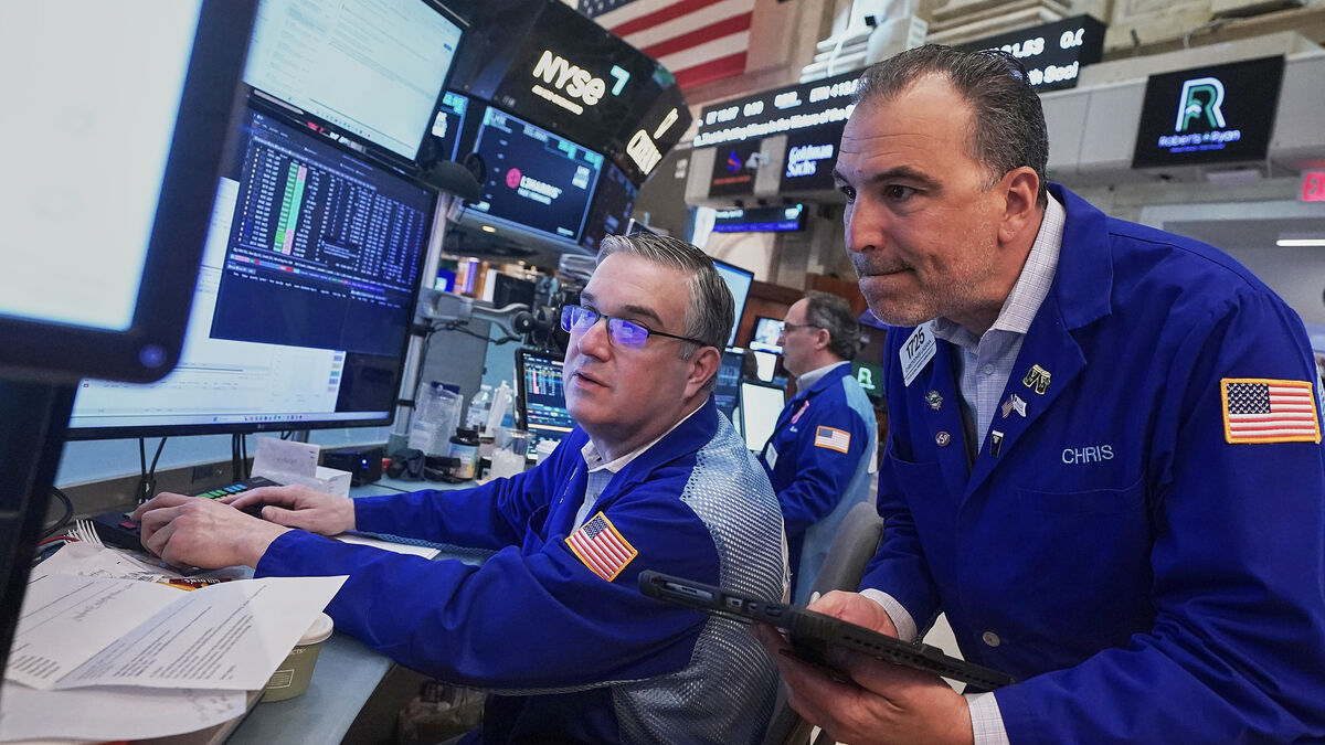 Alphabet surged on Wall Street, Meta plummeted after quarterly reports