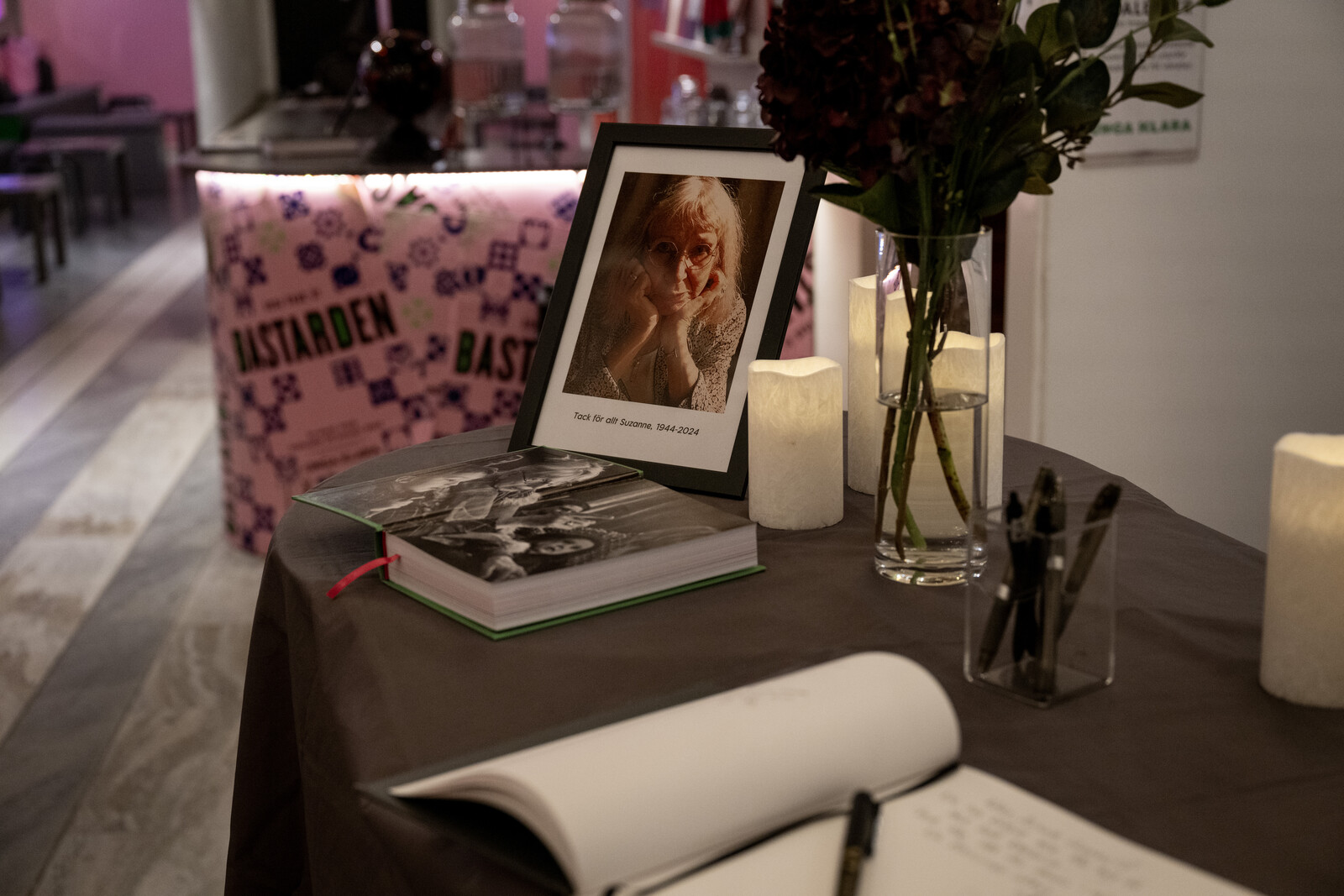 Suzanne Osten honored with a memorial board – and by SVT