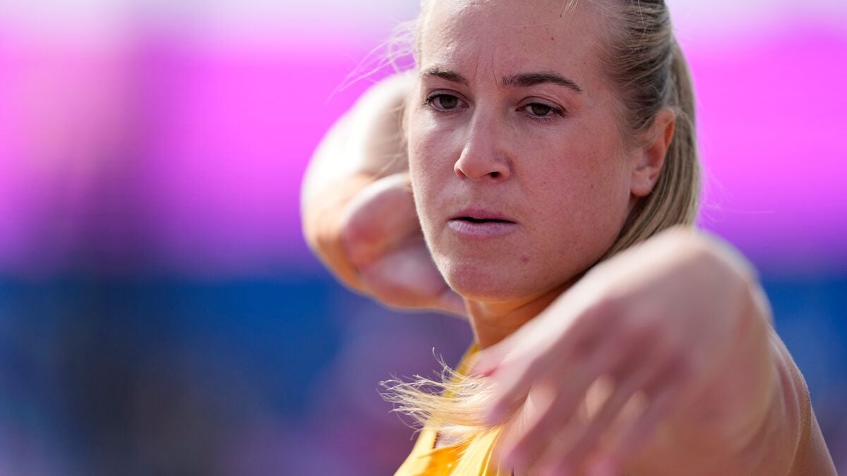 Sweden's shot put medal hopes Axelina Johansson and Fanny Roos ease into European Championships final