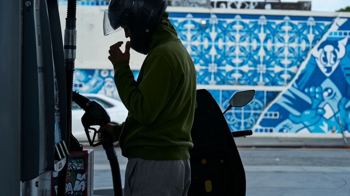 Gasoline prices fall in the US - lowest since March
