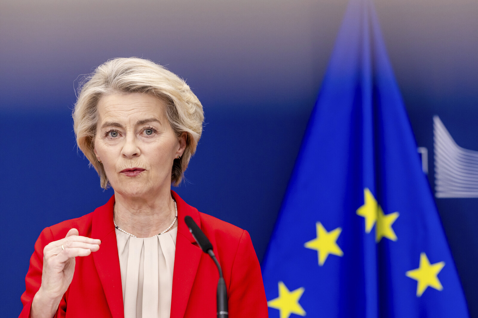 EU Proposes Lowering Russian Oil
