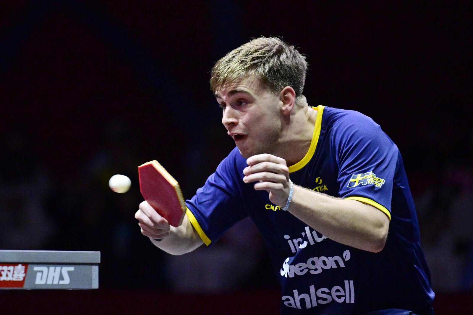 Möregårdh Advances in Japan Despite Weight Concerns