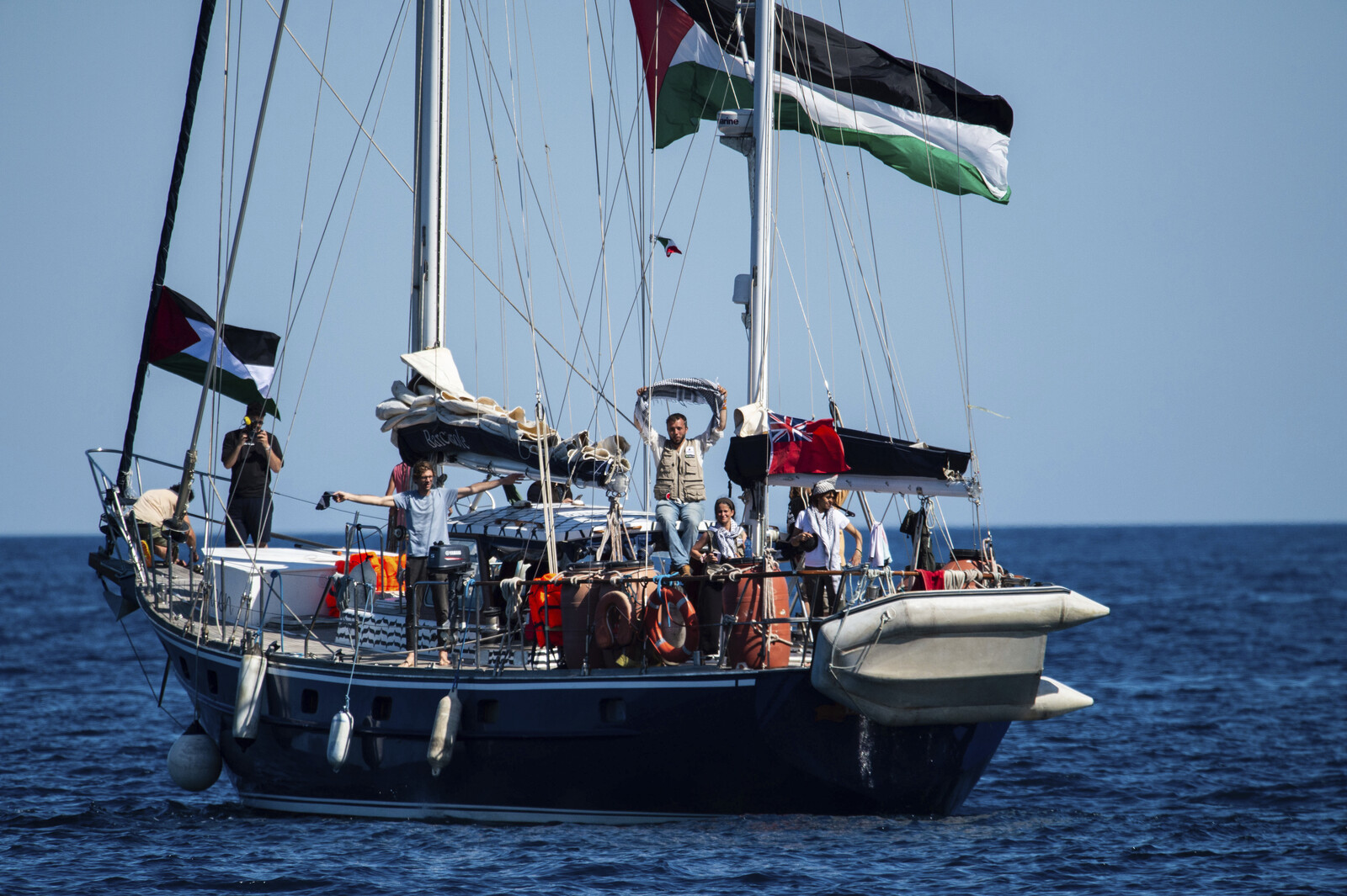 Ship with Emergency Aid Sets