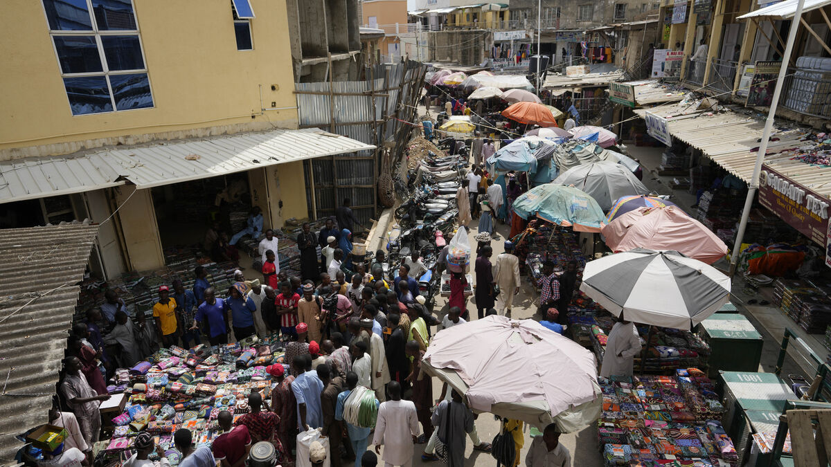 25 Arrested at Nigerian Gay