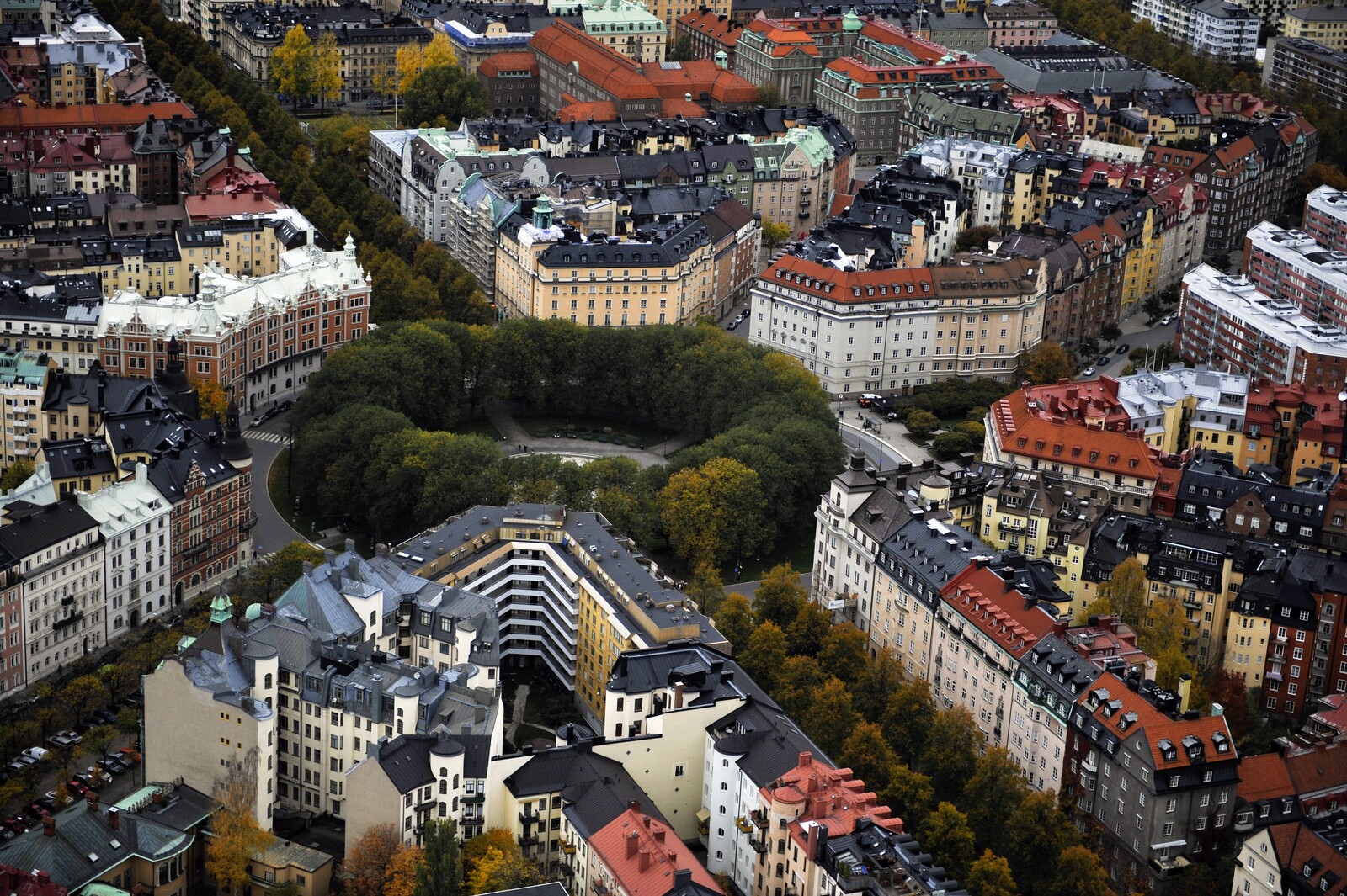 Tenant Reclaims Over 120,000 Kronor for Excessive Rent in Stockholm