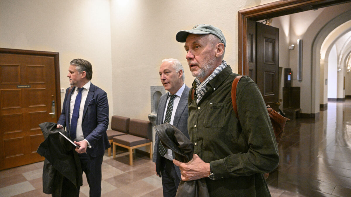 Håkan Nesser says he interviewed inmates during prison term, writes 150 pages by hand