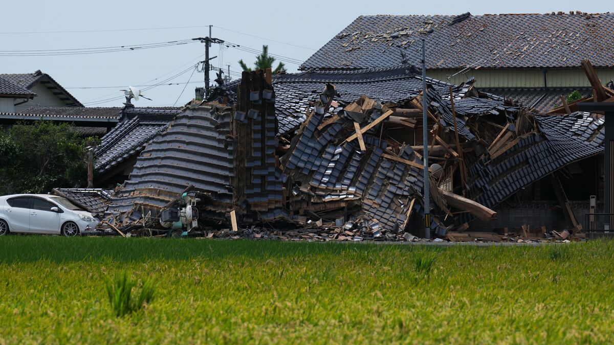 Japan earthquake death toll rises