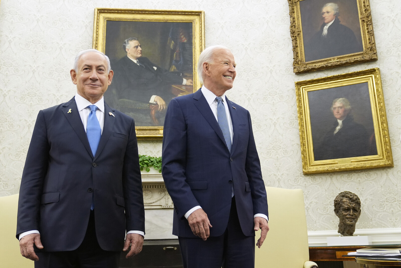 New American weapons package to