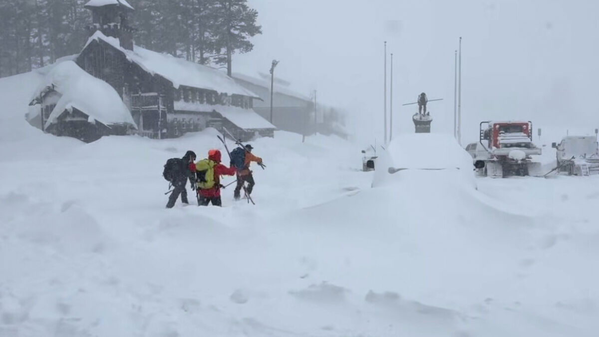Eight of nine skiers found
