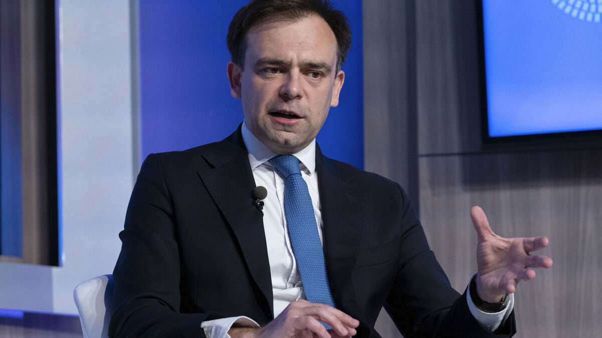 Poland expects 7.1% budget deficit in 2027, far above EU limit
