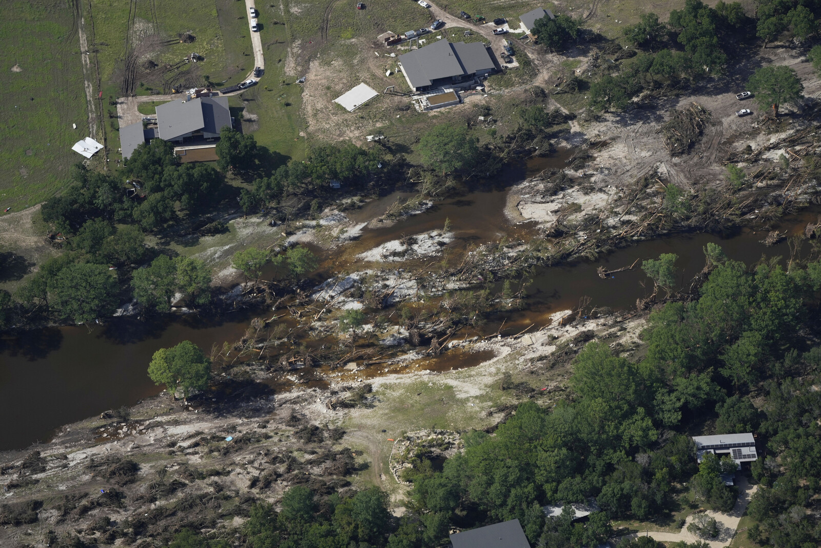 Texas Flood Search Efforts Intensify
