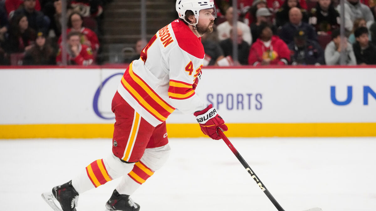 Vegas general manager praises Andersson as first-class defender