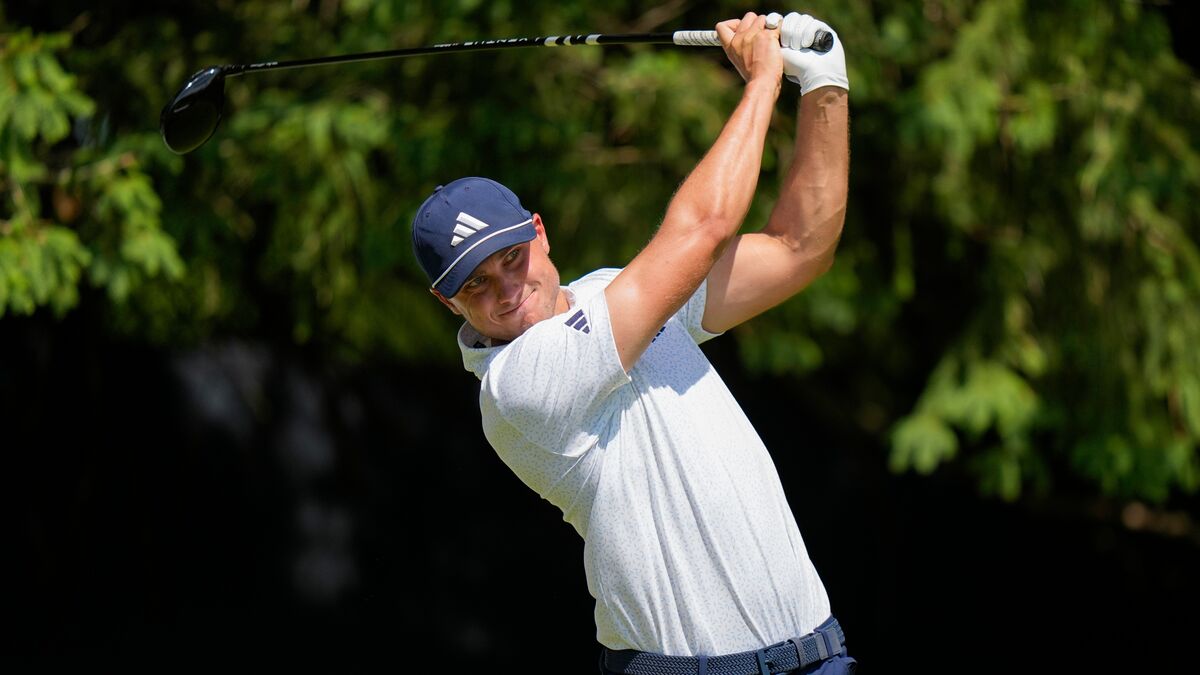 Ludvig Åberg remains steady at PGA Tour event in Texas