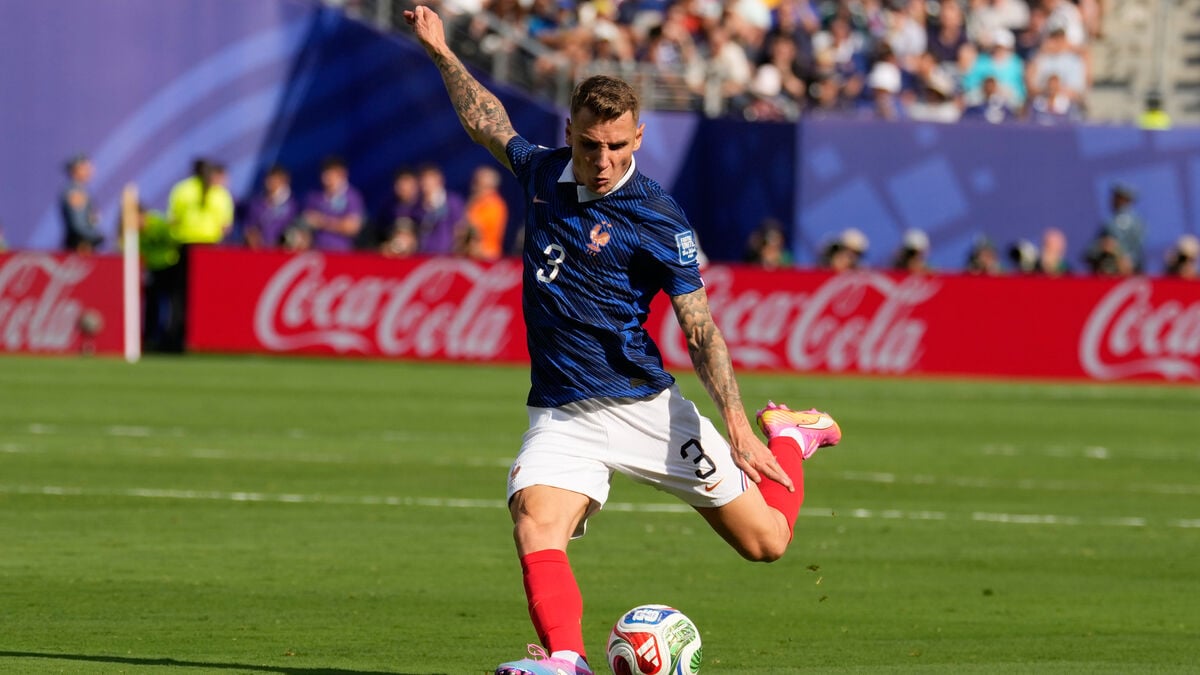Lucas Digne returns to Paris Saint-Germain from Aston Villa with contract until 2029